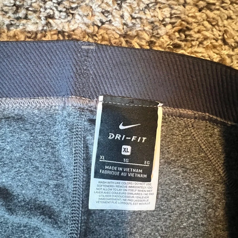 Nike Pro Dri-FIT Womens‎ XL Gray Heathered Athletic Leggings Mesh Panel Training